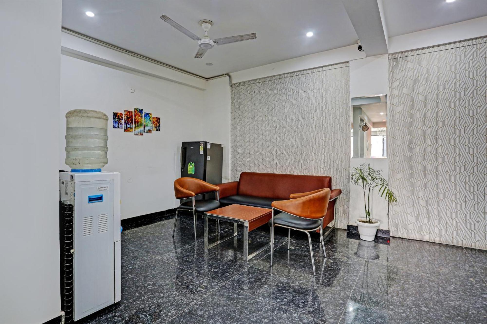 Hotel O Vikrant Residency Gurgaon Exterior photo